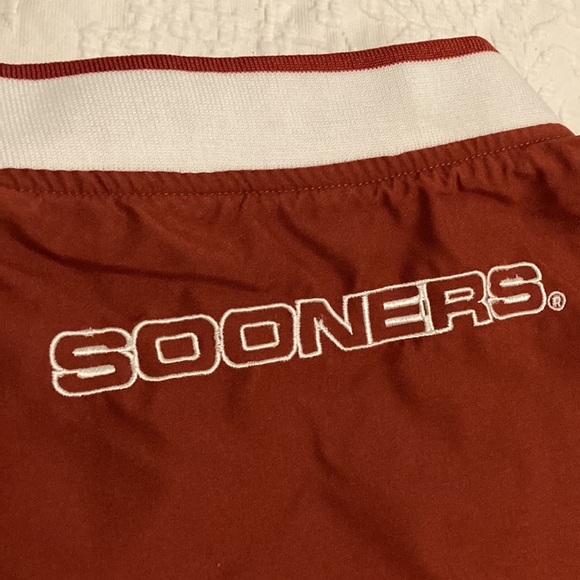 Oklahoma Sooners Vest Windbreaker - Picture 10 of 10